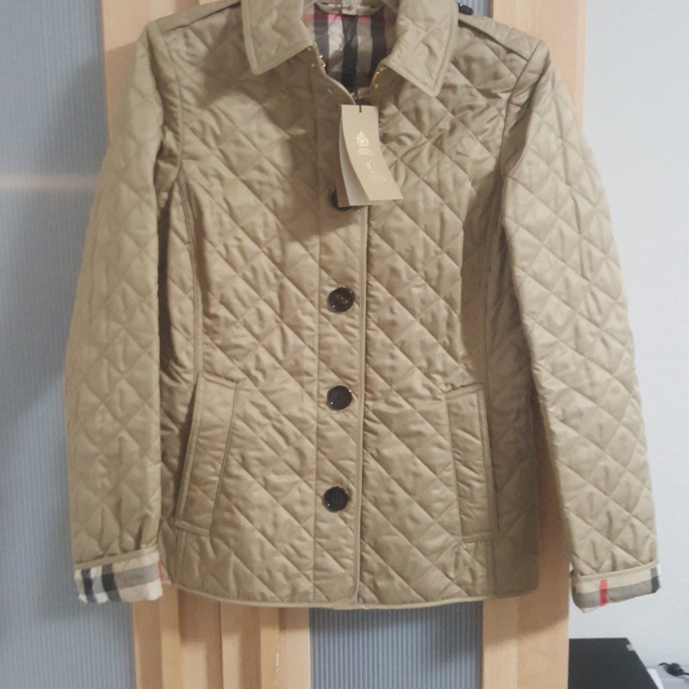 Burberry quilted Ashurst jacket BNWT. XS